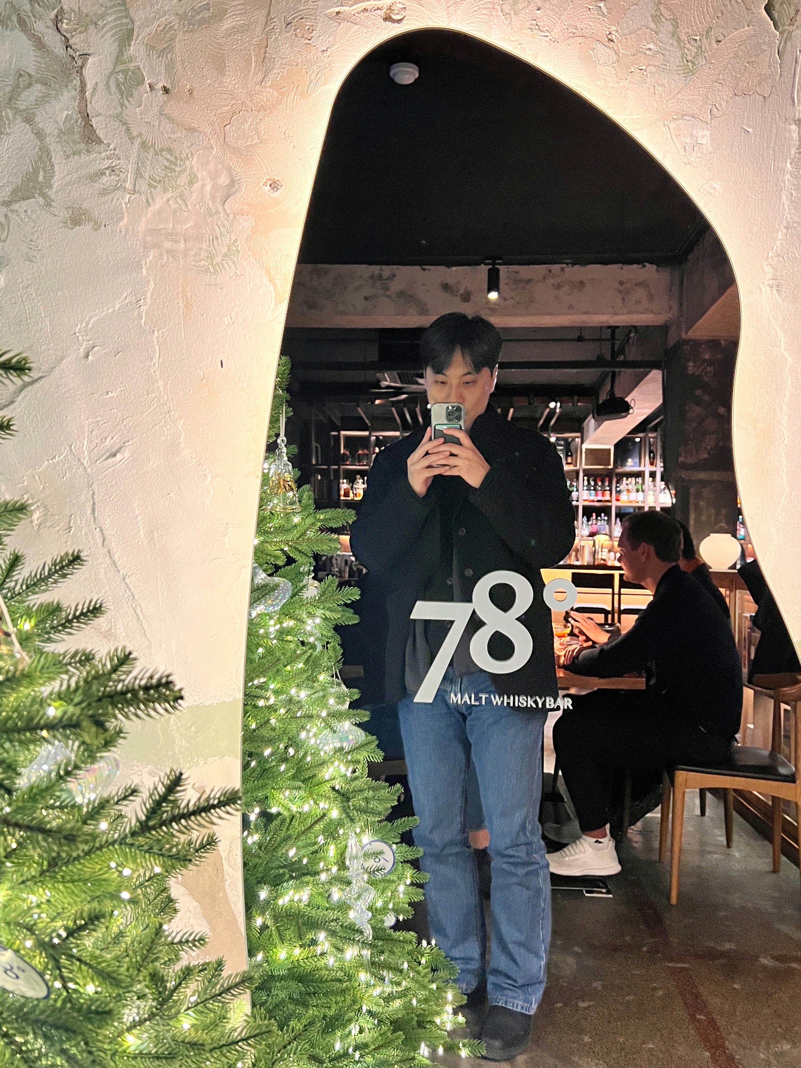 Go to hyunwoo jang's profile