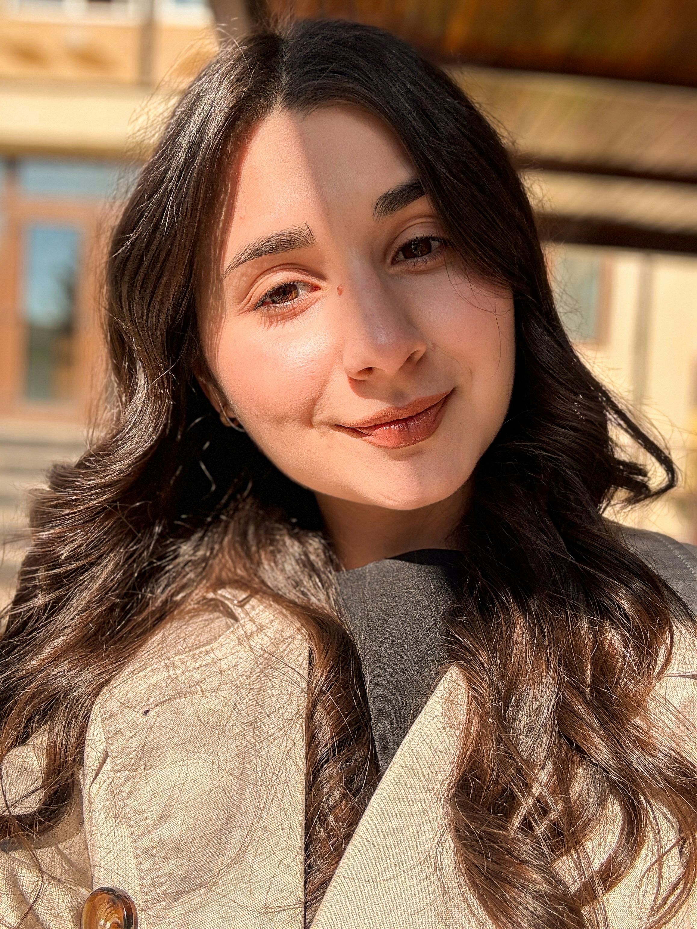 Go to andrra roxana's profile