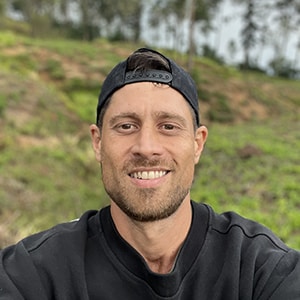 Tom Shakirのプロフィールを見る