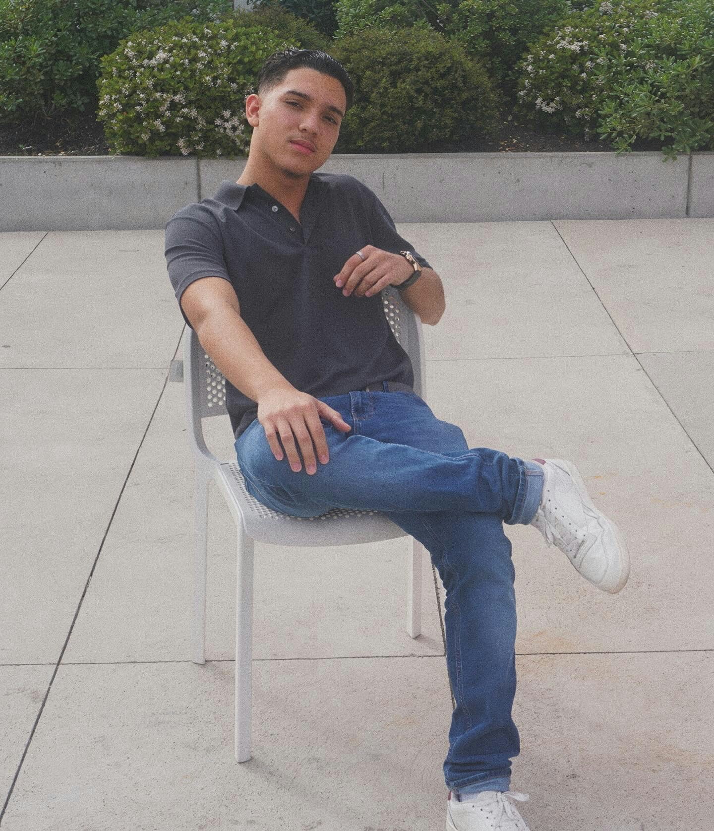 Ve al perfil de Kenny Perez