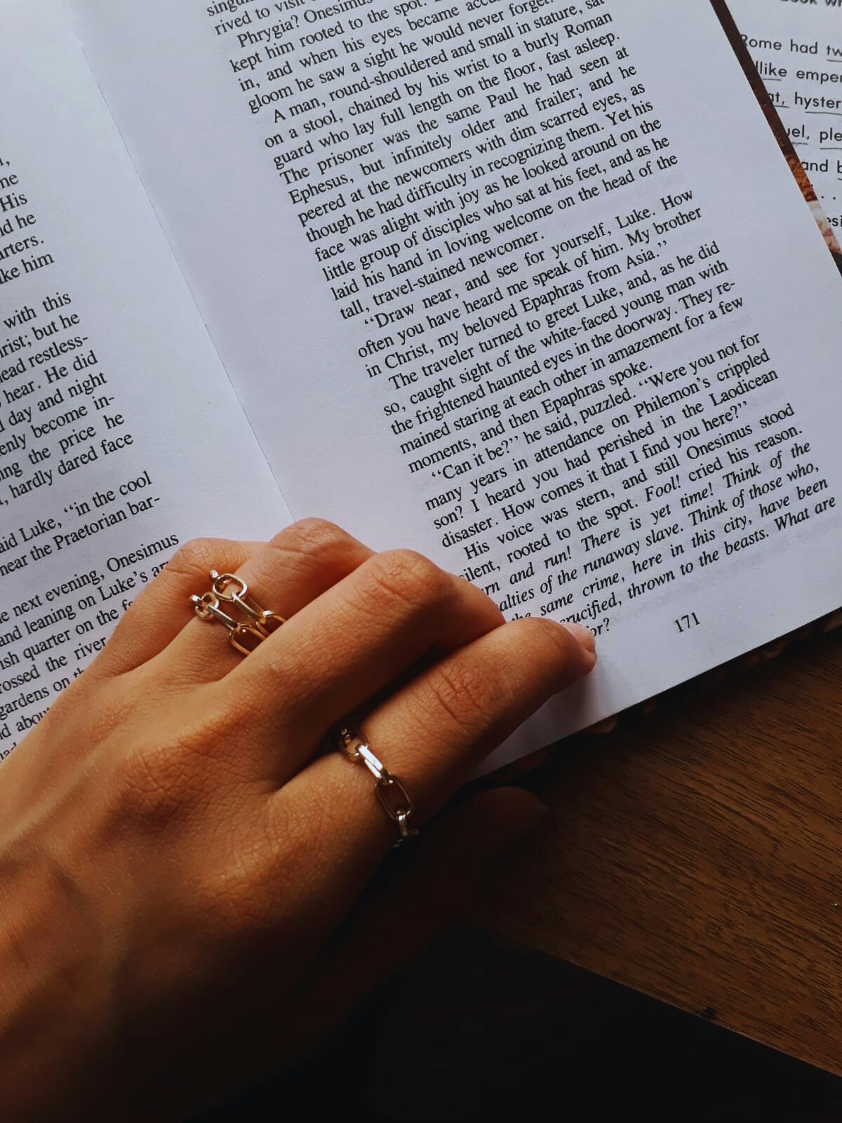 Zum Profil von Renae Reji