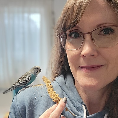 Ve al perfil de Angie Dutton