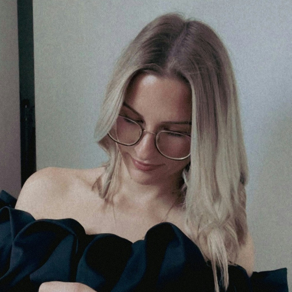 Adriana Šuenのプロフィールを見る