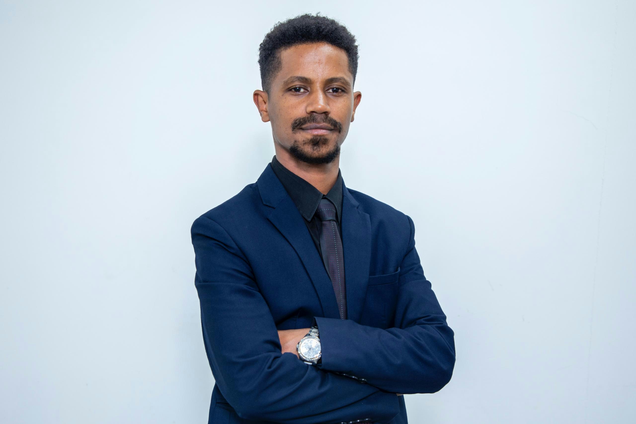 Ve al perfil de Abenezer Muluken