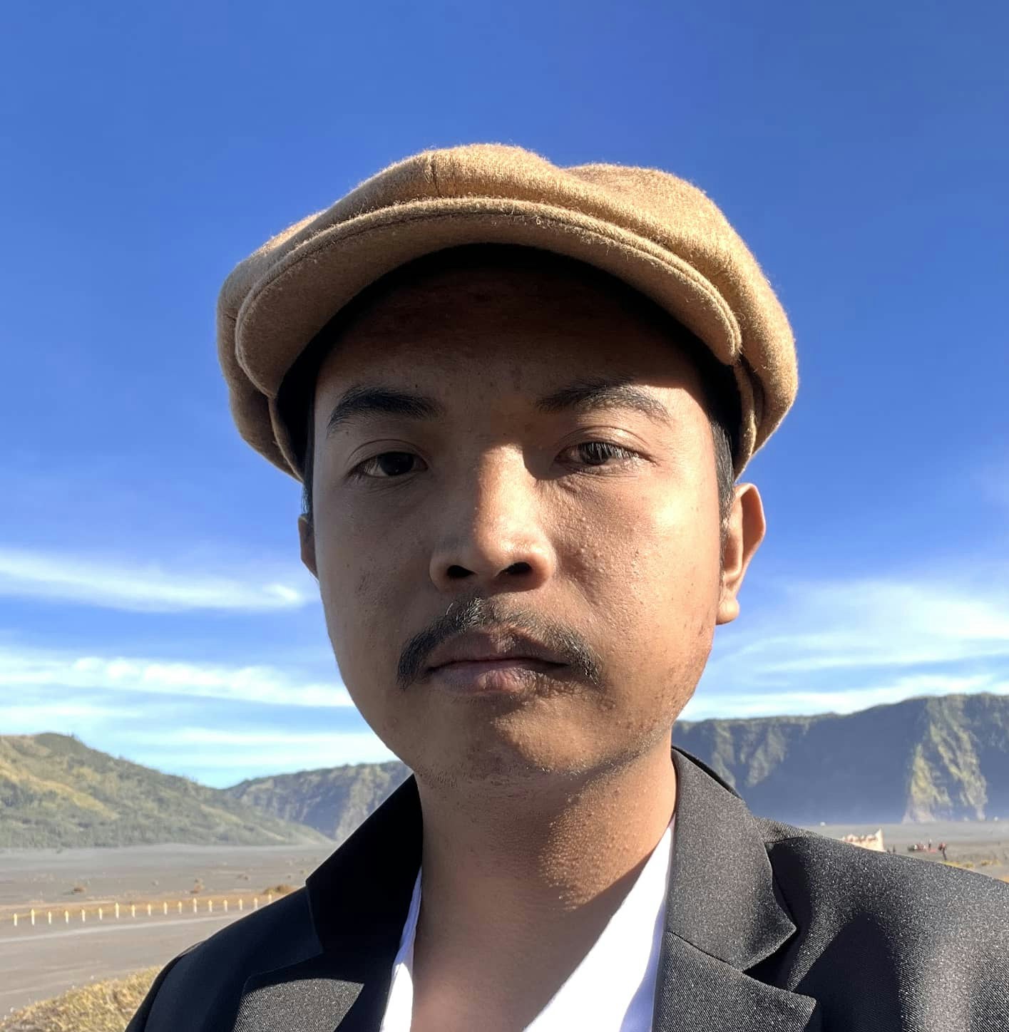 Go to Royyan Wijaya's profile