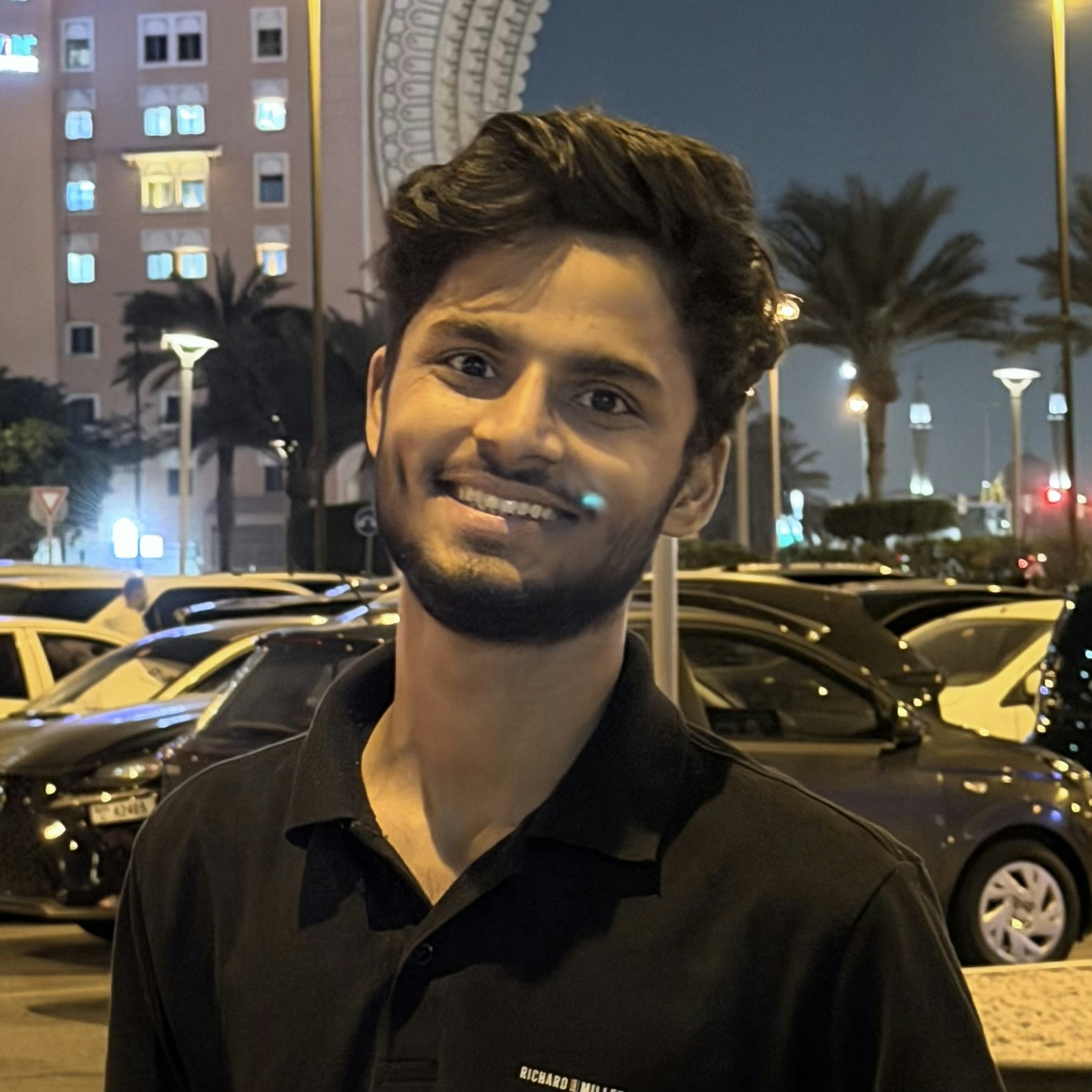 Zum Profil von Afjal Khan