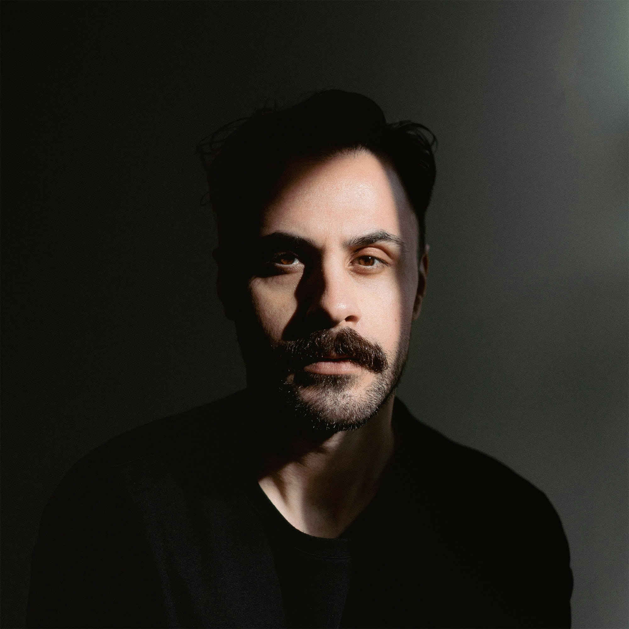 Zum Profil von Milad Fakurian