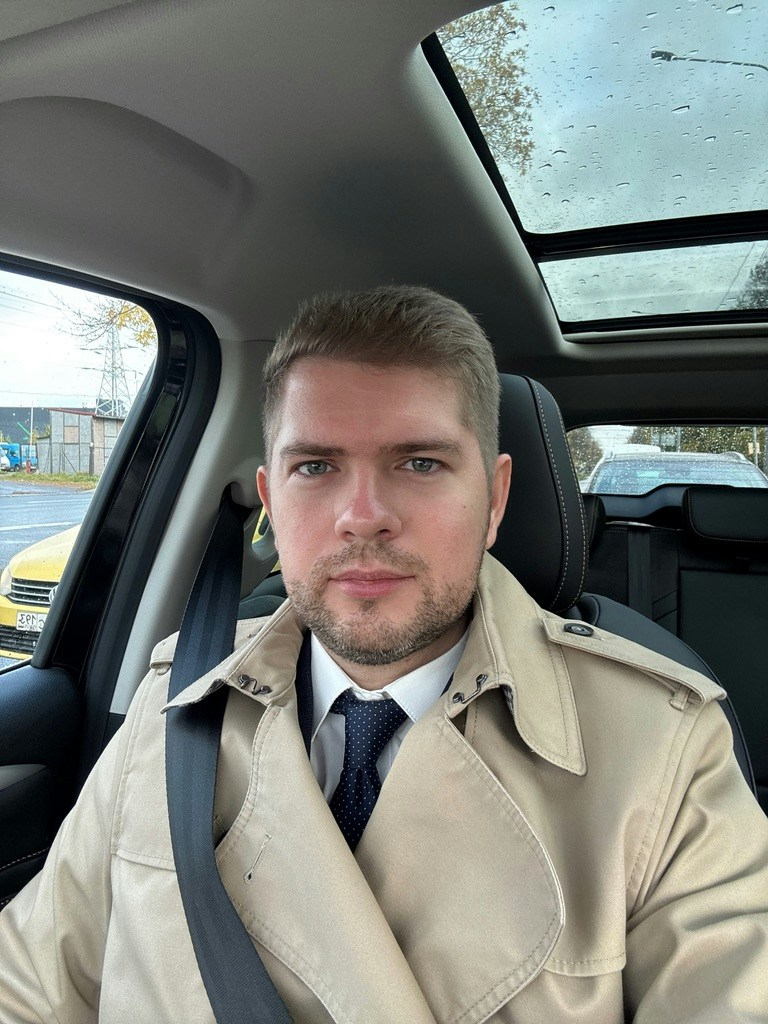 Michael Rebrikovのプロフィールを見る