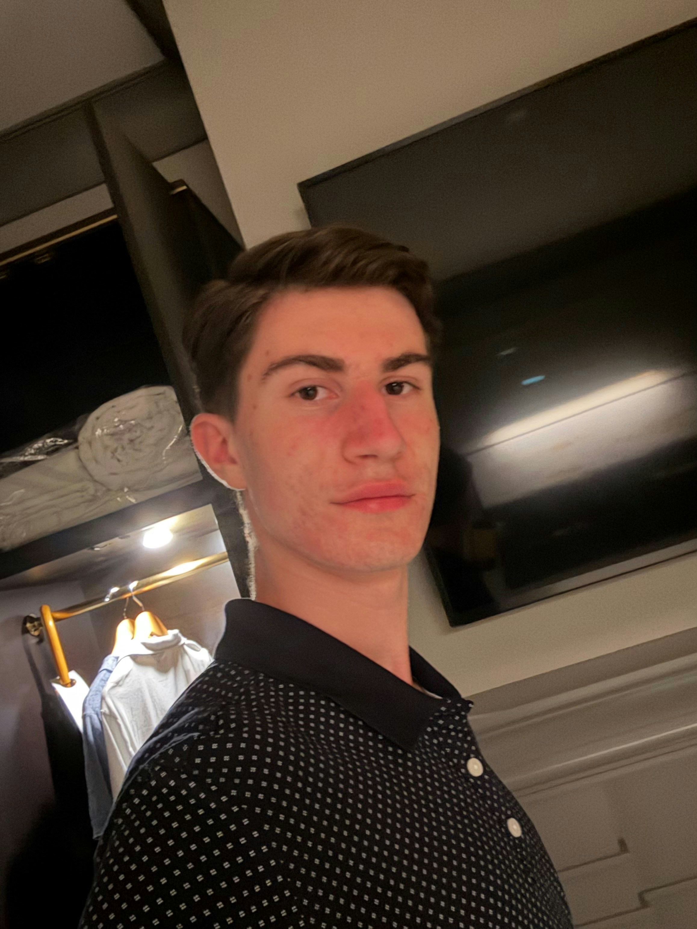 Ve al perfil de Jacob Shinas