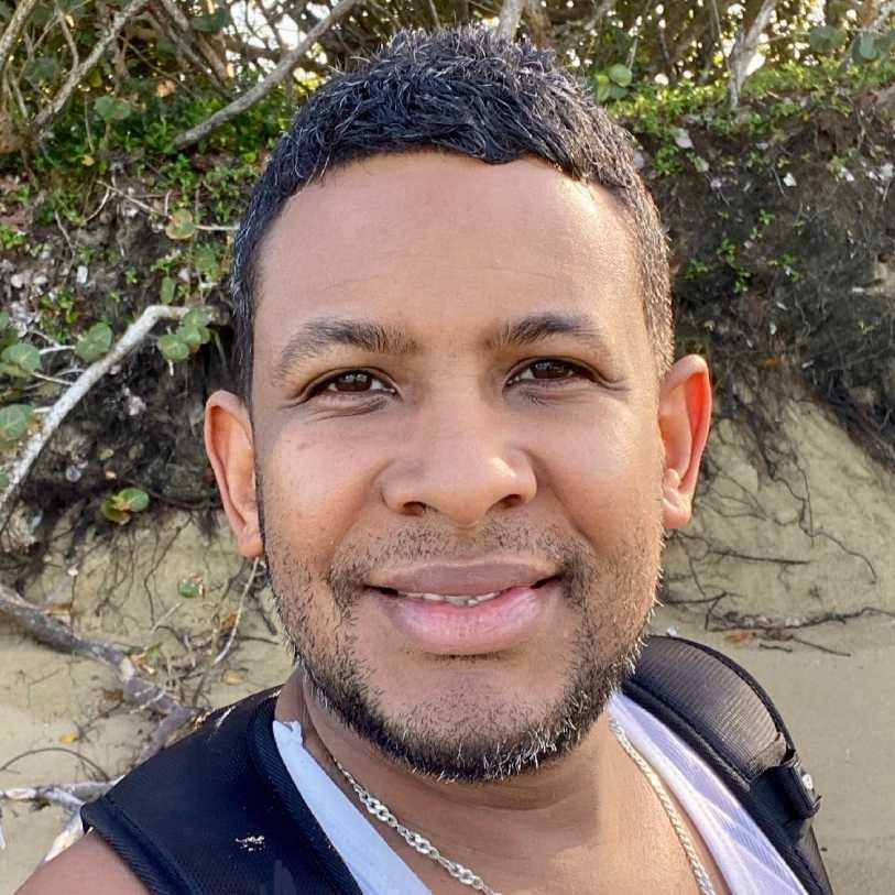 Ir para o perfil de obal ureña sosa