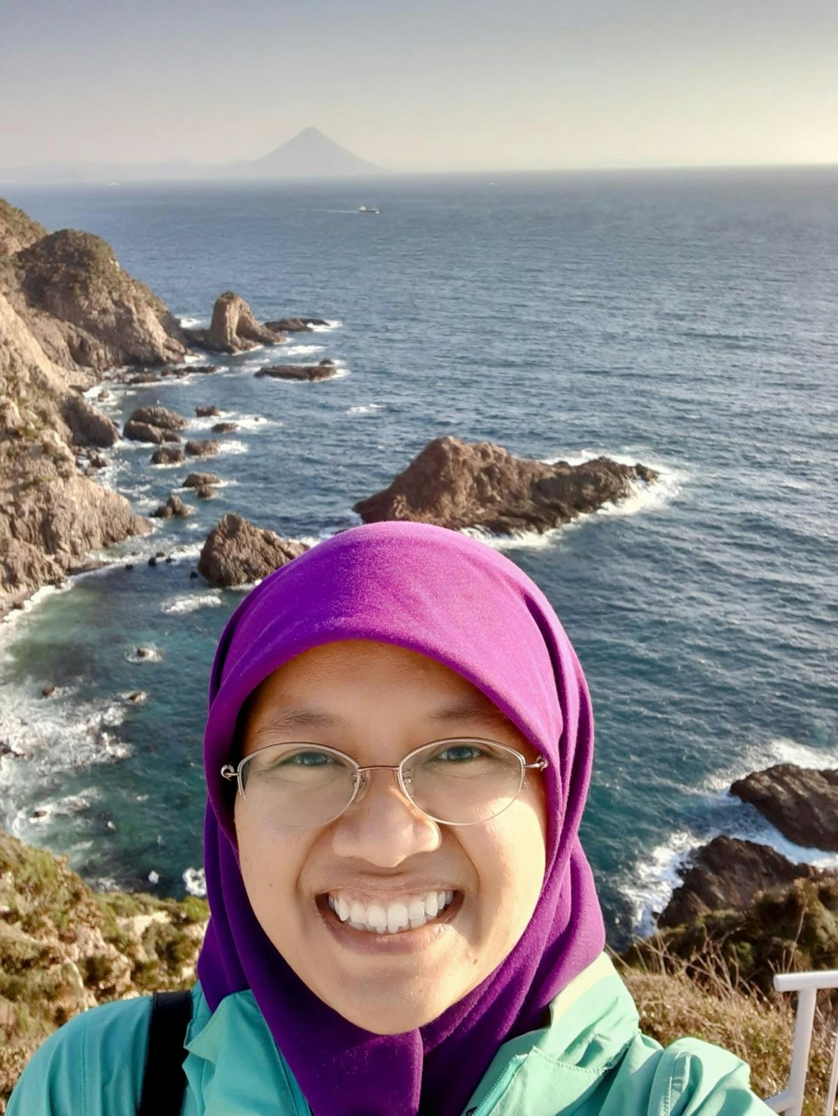 Go to Arinal Izzah's profile