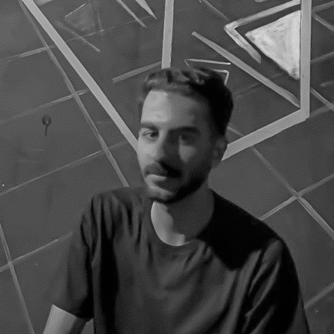 Ir para o perfil de Ramtin Amani