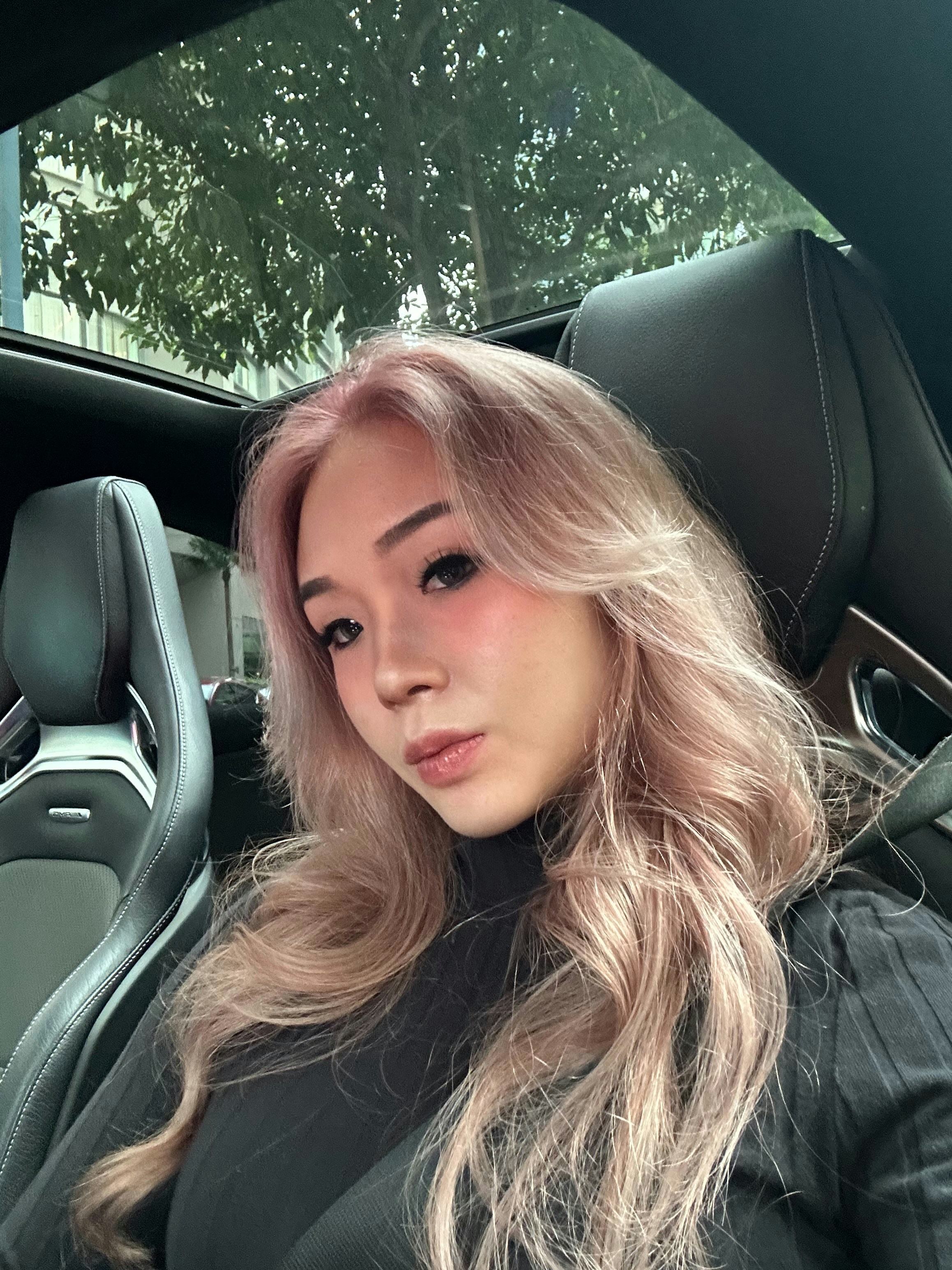Ir para o perfil de Ames May