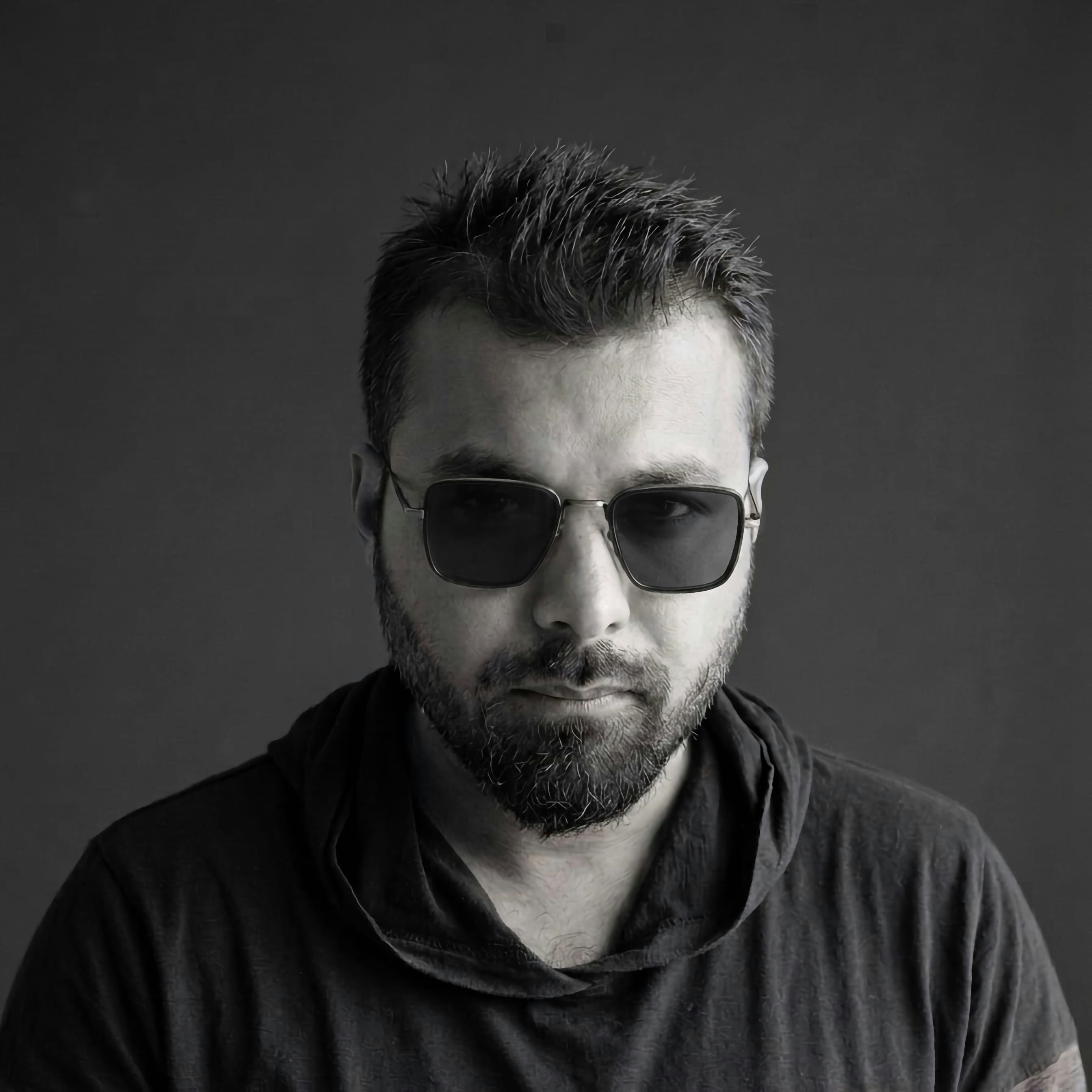 Zum Profil von Riashat Rafat
