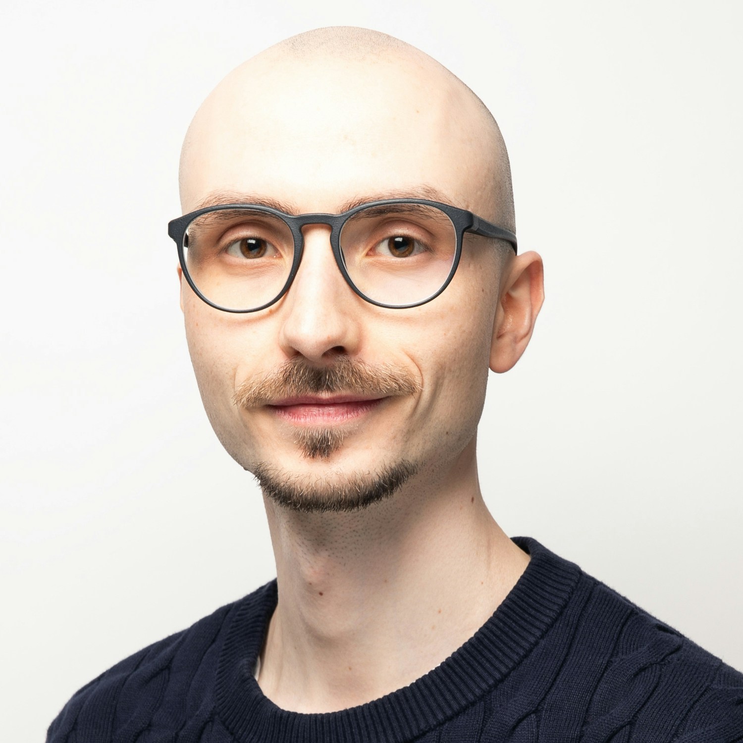 Alex Muzenhardt의 프로필로 이동