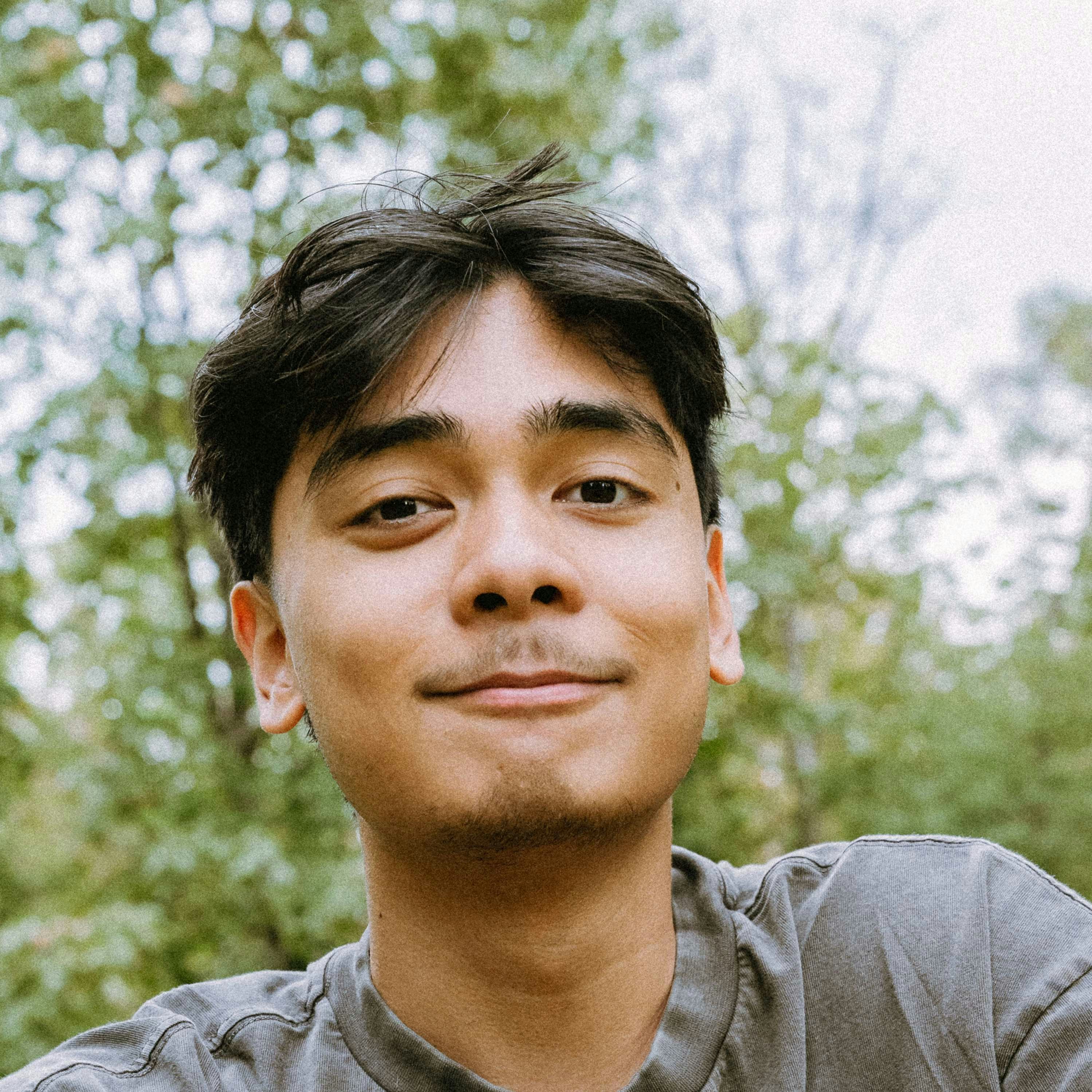 Zum Profil von Aedrian Salazar