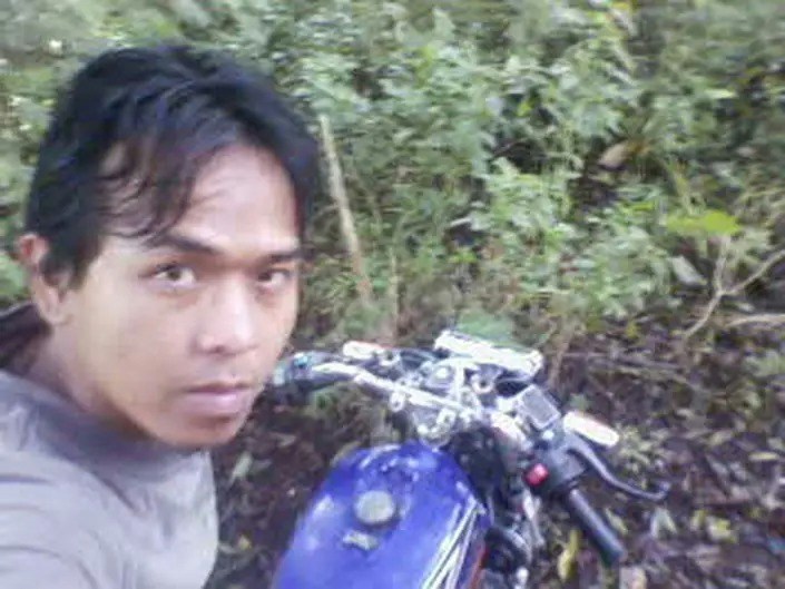 Buka profil dede priyadi