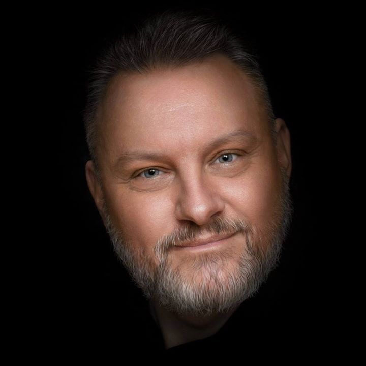 People Wallpapers Free Hd Download 500 Hq Unsplash