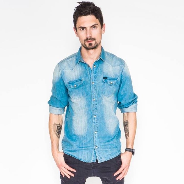 Go to Santi Fox's profile