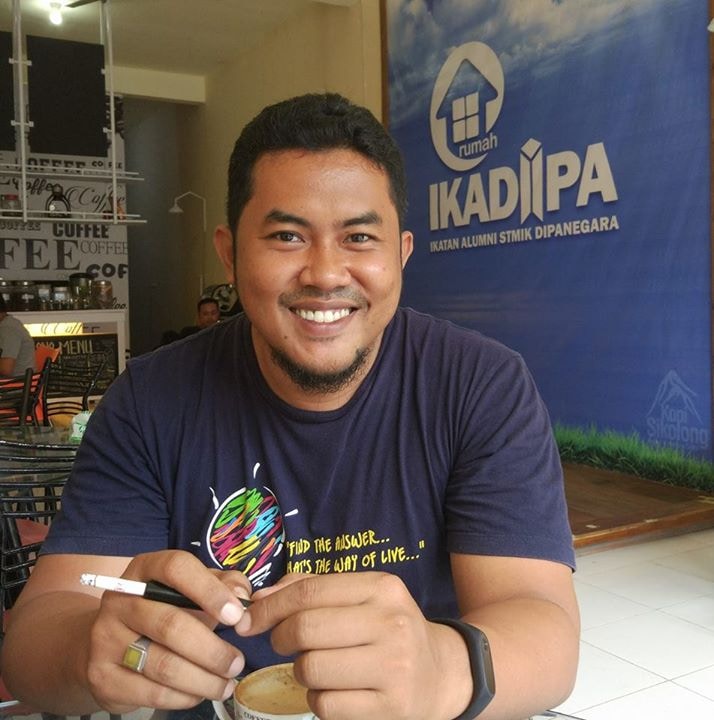 Buka profil Arief Hidayat
