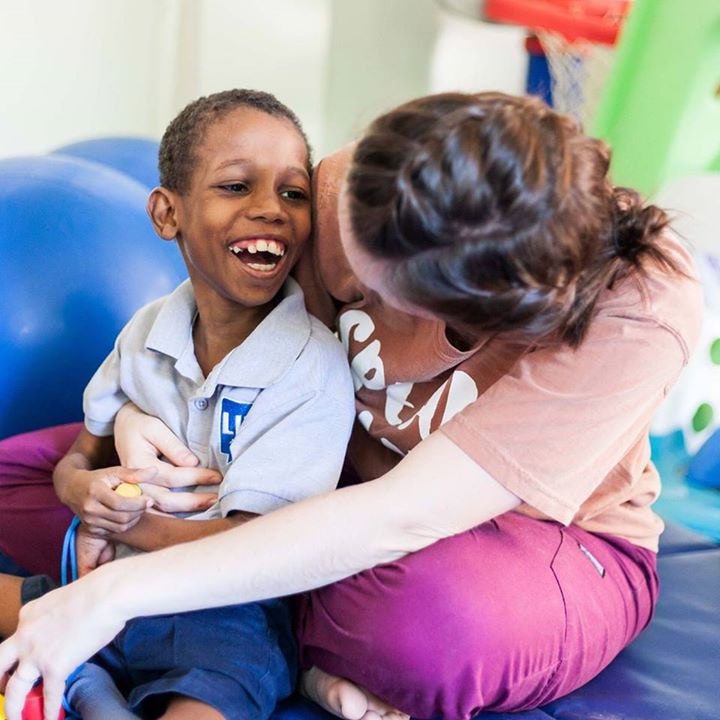 Zum Profil von Sarah Howell