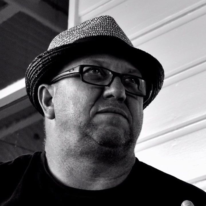 Go to Lee Pigott's profile