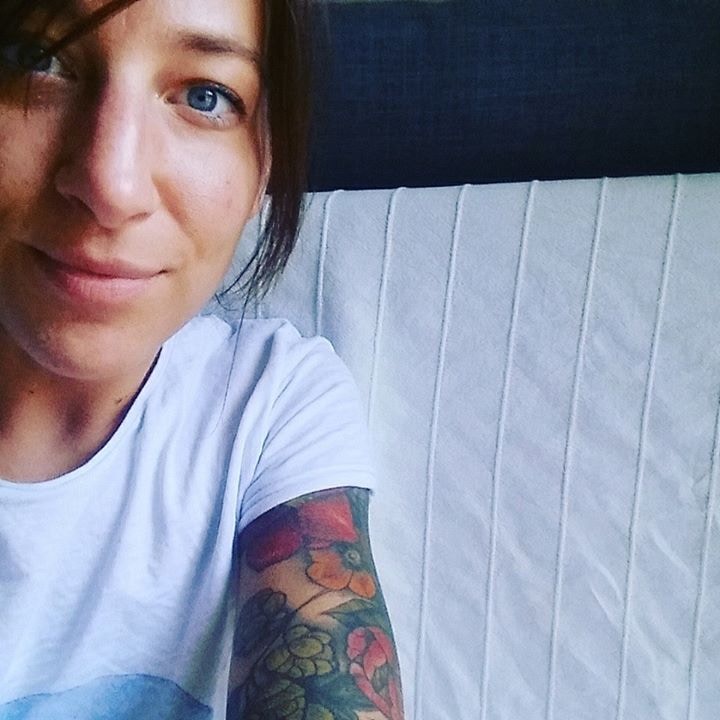 Go to monica di loxley's profile