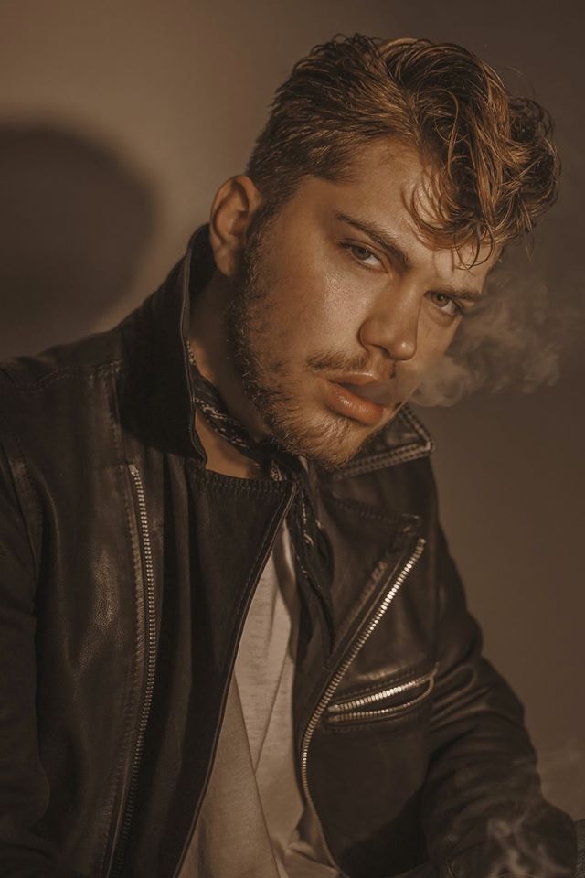 Go to Pierrick VAN-TROOST's profile