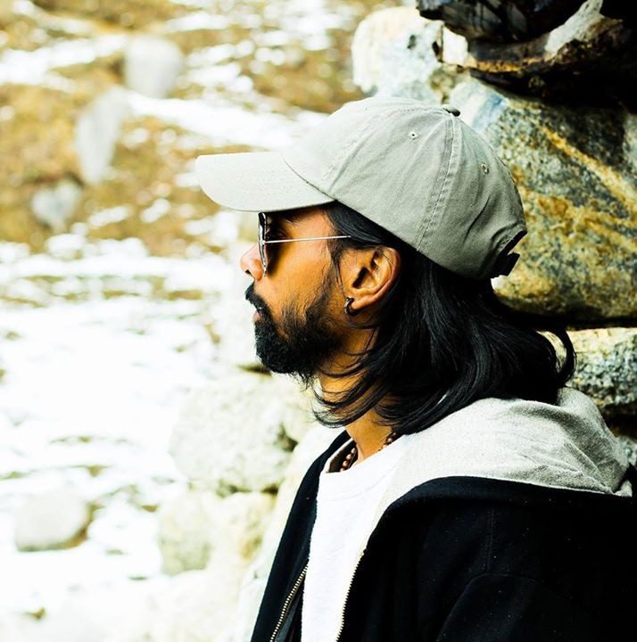 Ve al perfil de amit Majhi