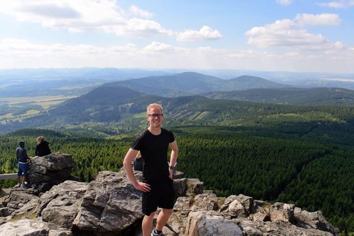 Accéder au profil de Evan Buchholz