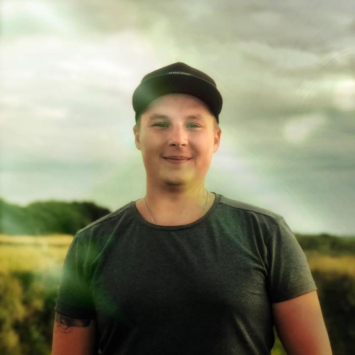 Unsplash profile picture for @rockwell