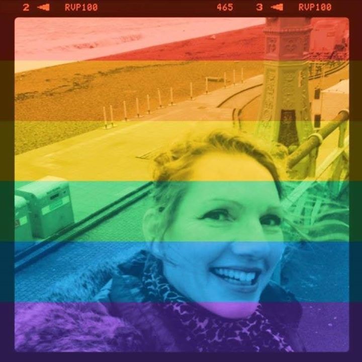 Clare Whitingのプロフィールを見る