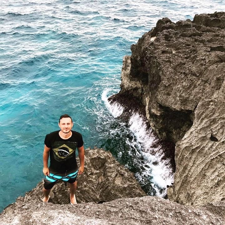 Go to Alessio Roversi's profile