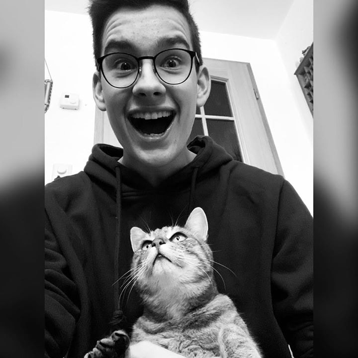 Go to Aaron Büttner's profile