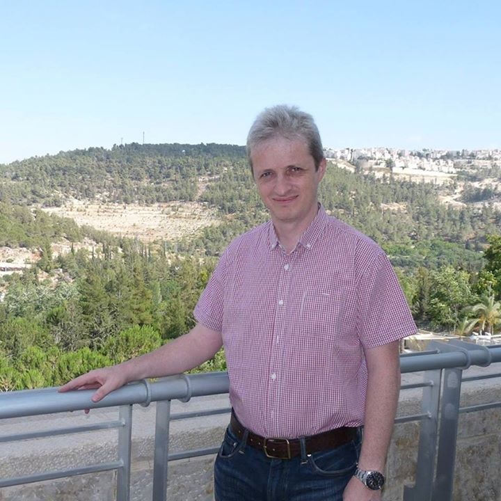 Ve al perfil de Gennady Shumakher