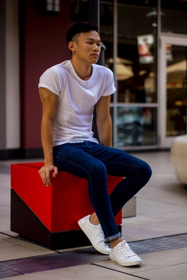 Zum Profil von ZHENG KHOO