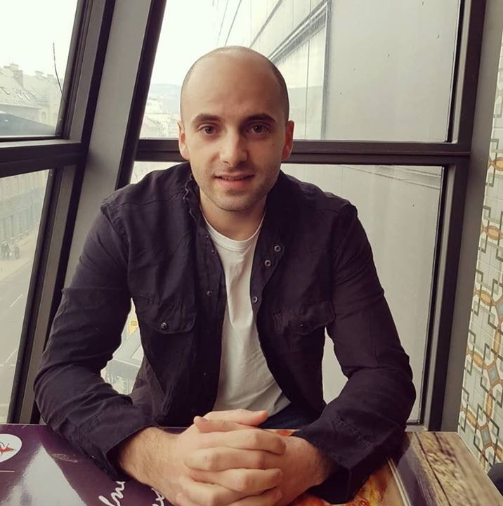 Zum Profil von Miroslav