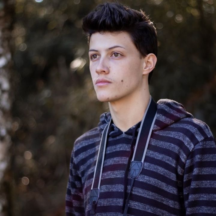 Go to Daniel De lima's profile