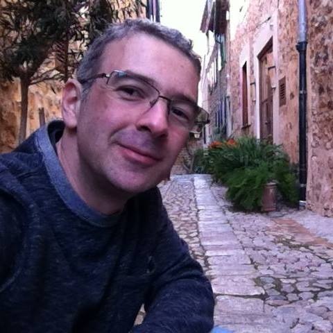 Ve al perfil de Daniel Cóstola