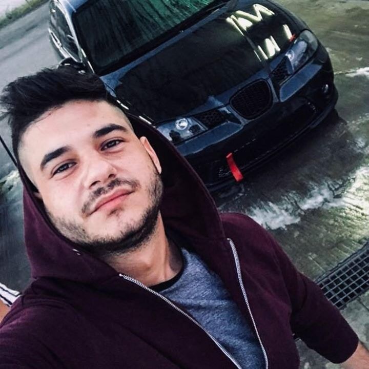 Go to Vaggelis Karofilakis's profile