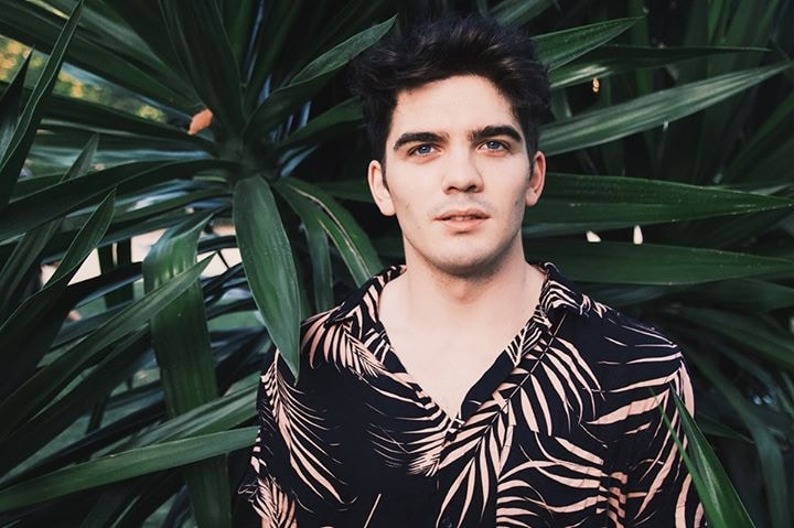 Remi Cribbのプロフィールを見る