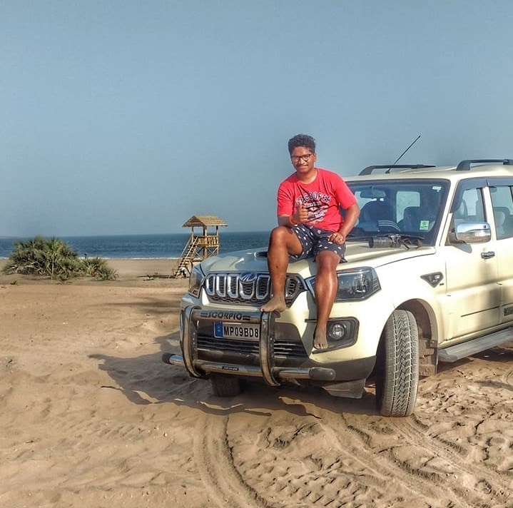 Zum Profil von AMIT UIKEY