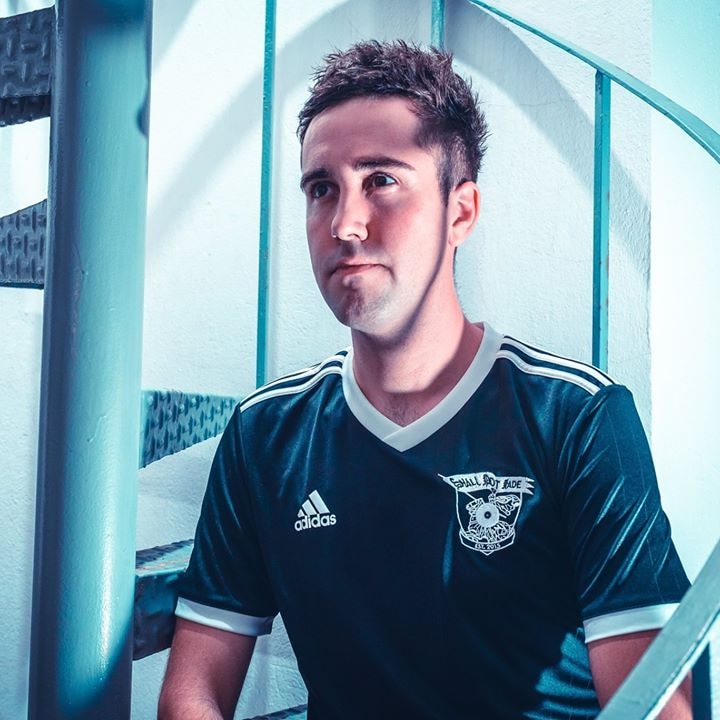 Zum Profil von Michael Tomlinson