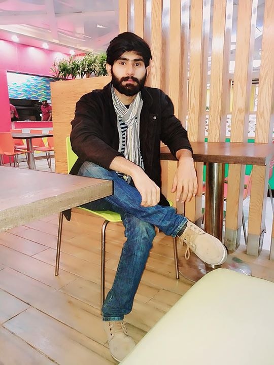 Accéder au profil de Taimoor Khan