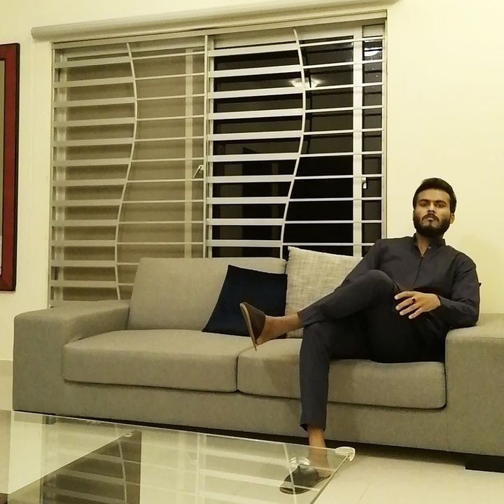 Owais Kakarのプロフィールを見る