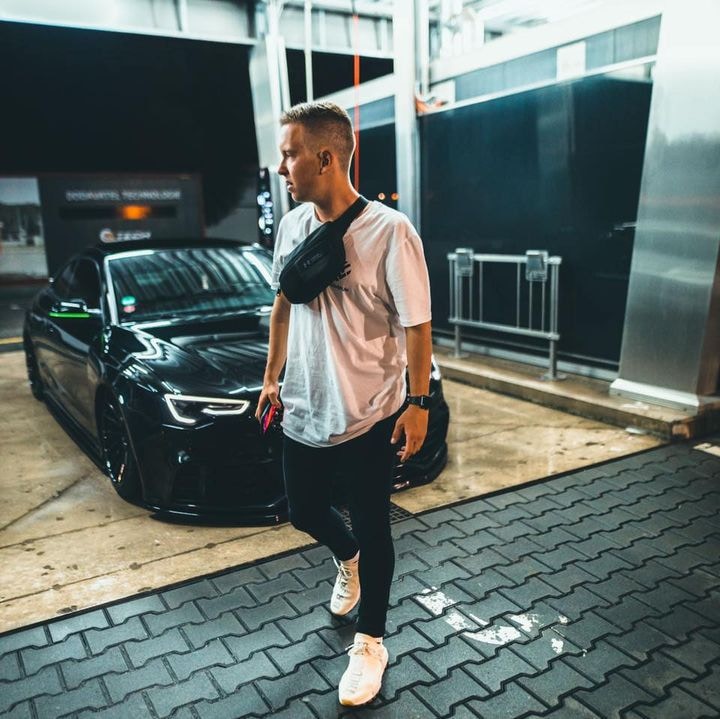 Ve al perfil de Jan Valečka