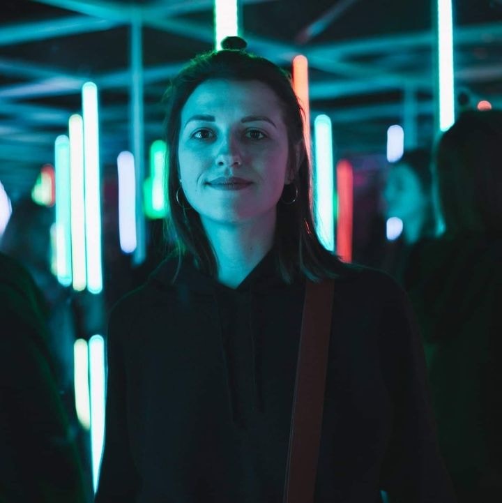 Buka profil Olena Kovalova