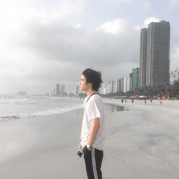 Derek Phanのプロフィールを見る