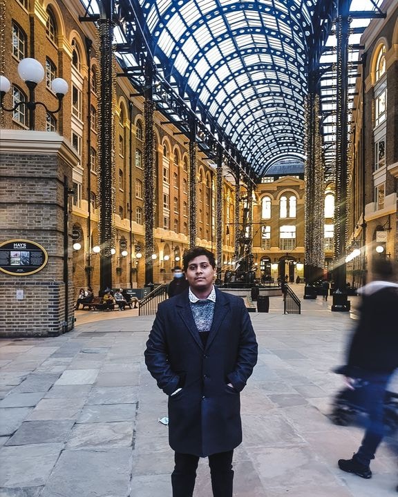 Ve al perfil de Sarthaak Maji