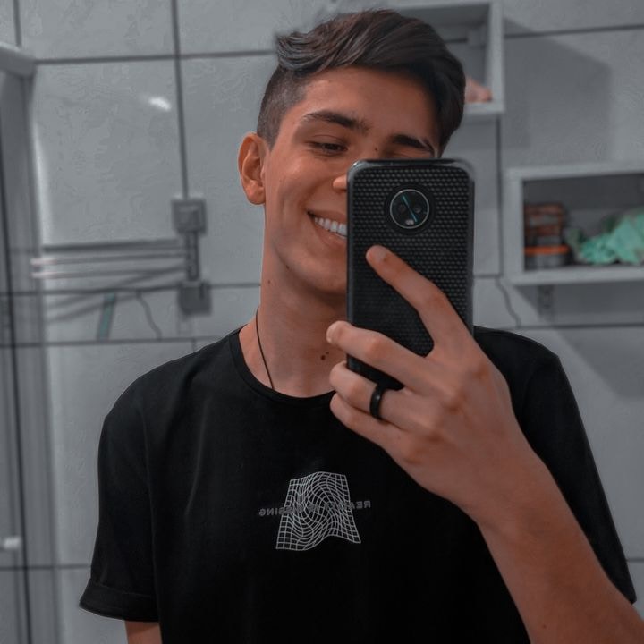 Unsplash profile picture for @passos